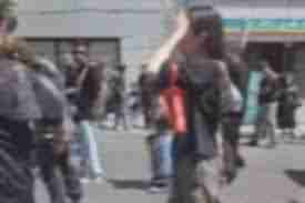 ویدئوی جنجالی دسته زنان بی‌ حجاب در کرج در حال سینه‌زنی و زنجیرزنی