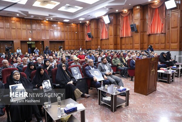 آمادگی ۲۰۰ عضو جداشده منافقین برای ادای شهادت